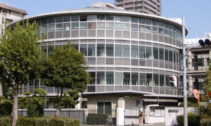 清風高校校舎