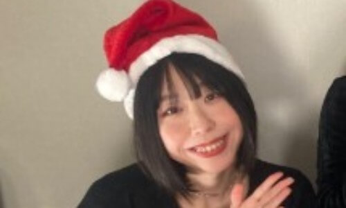 深津さくらサンタの帽子姿