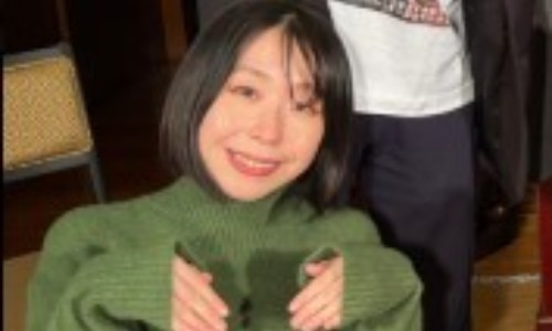 深津さくらおばけのような手の画像