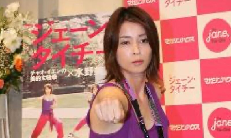 水野美紀-2010年代後半-紫の衣装