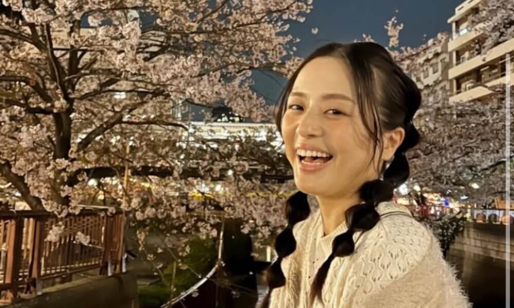椙山さと美-桜と川