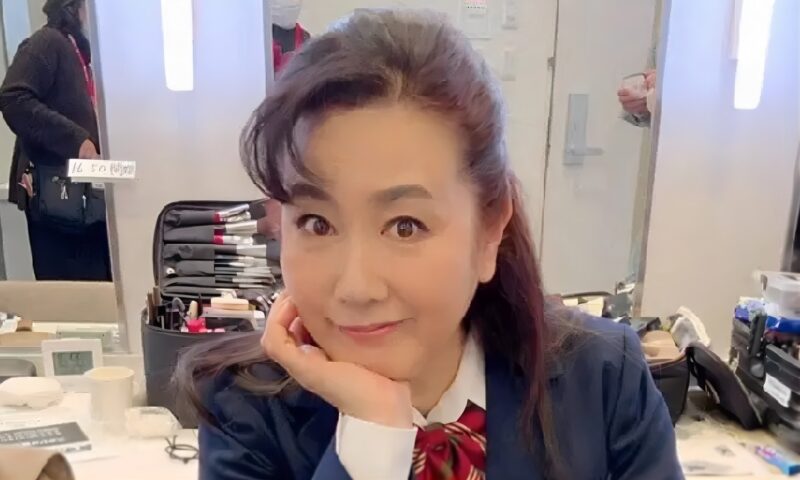 名取裕子の制服姿