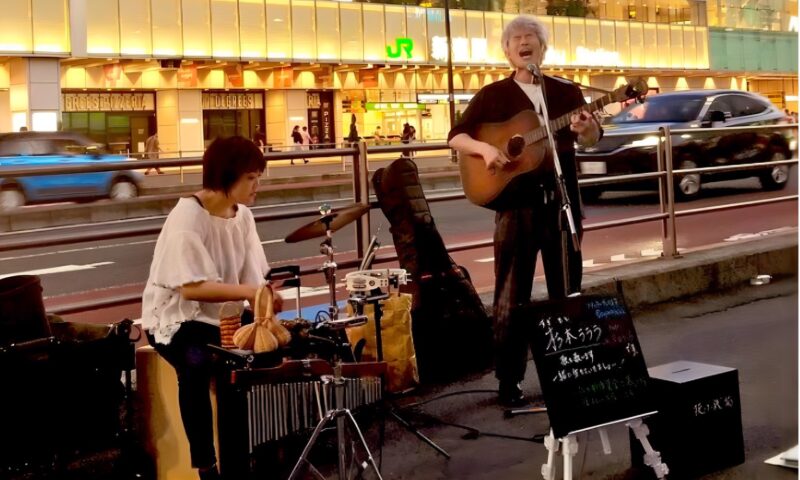 杉本ラララの路上ライブ