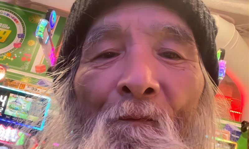 フジモトサンパチンコ店内