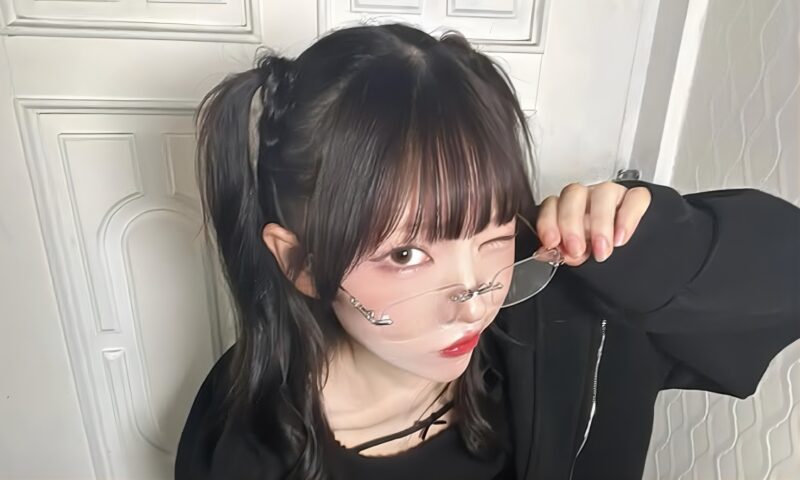 美雨(ファントムシータ)のメガネ姿