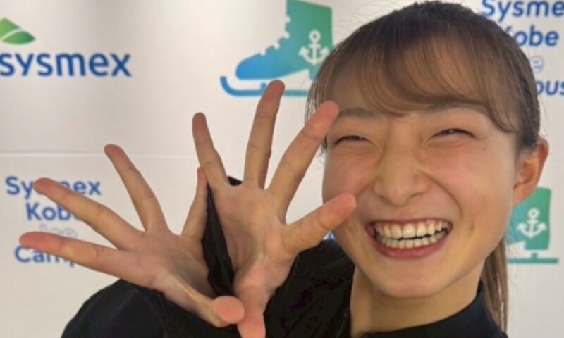 坂本花織の日本最終戦謎のハンドサイン