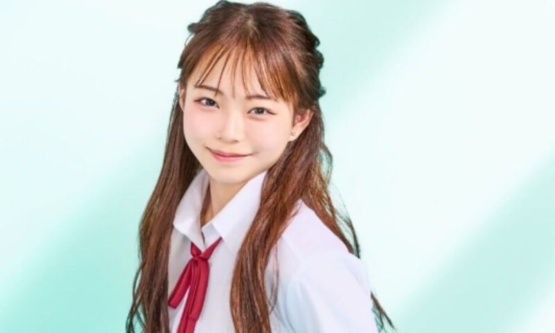 『今日好き ラヨーン編』への出演を報告する、制服姿の椎名彩晴（いろは）