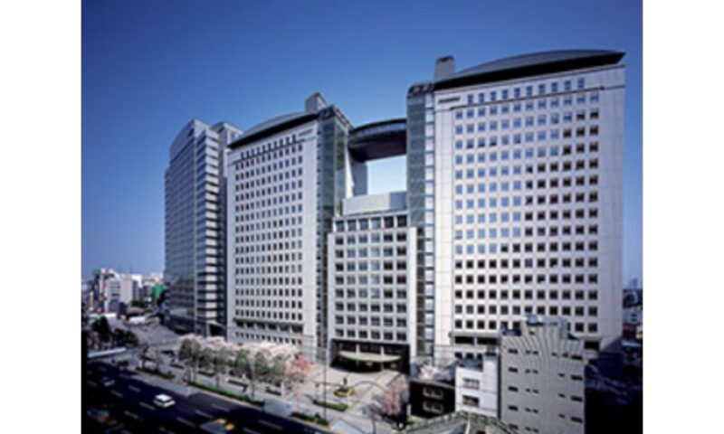 助川真蔵の出身校と噂される文化服装学院の校舎外観