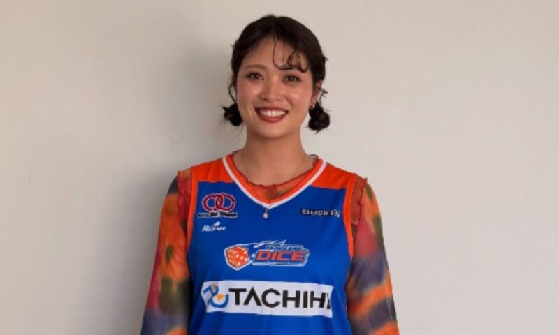 立川DICEのハーフタイムショーでオリジナル曲「Dream」を披露したカトリーナ陽子のオフショット画像