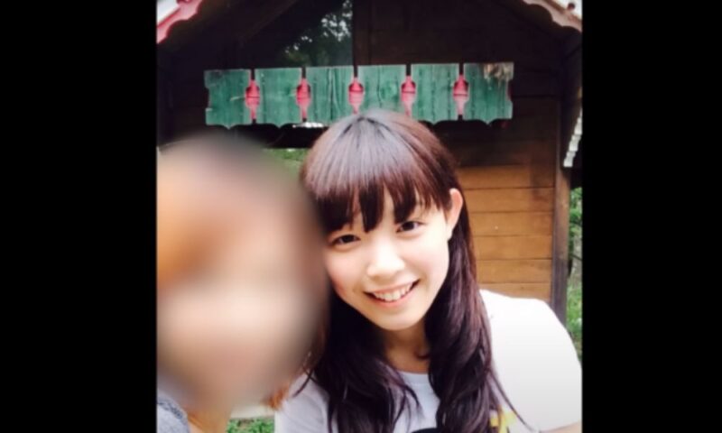 大学時代に地下アイドルとして活動していた頃の小山テリハの姿